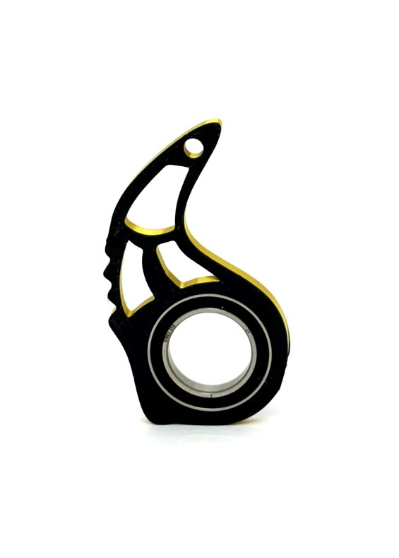 Керамбіт золотий і чорний